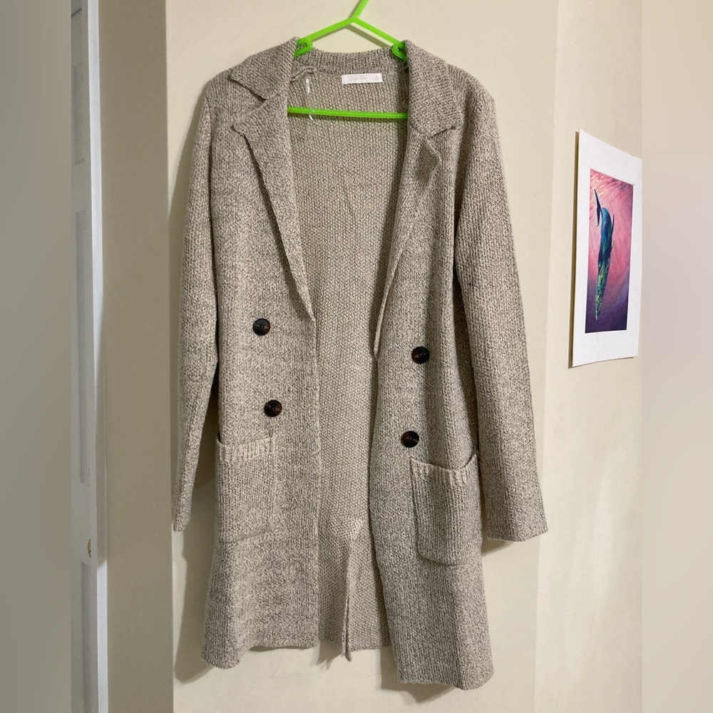 Heather Cream/Grey Cardigan/Sweater Size Small Very Classy Neutral Chiq